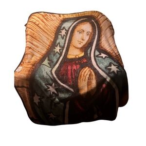 The Northwest Co American Heritage Blessed Mary Throw